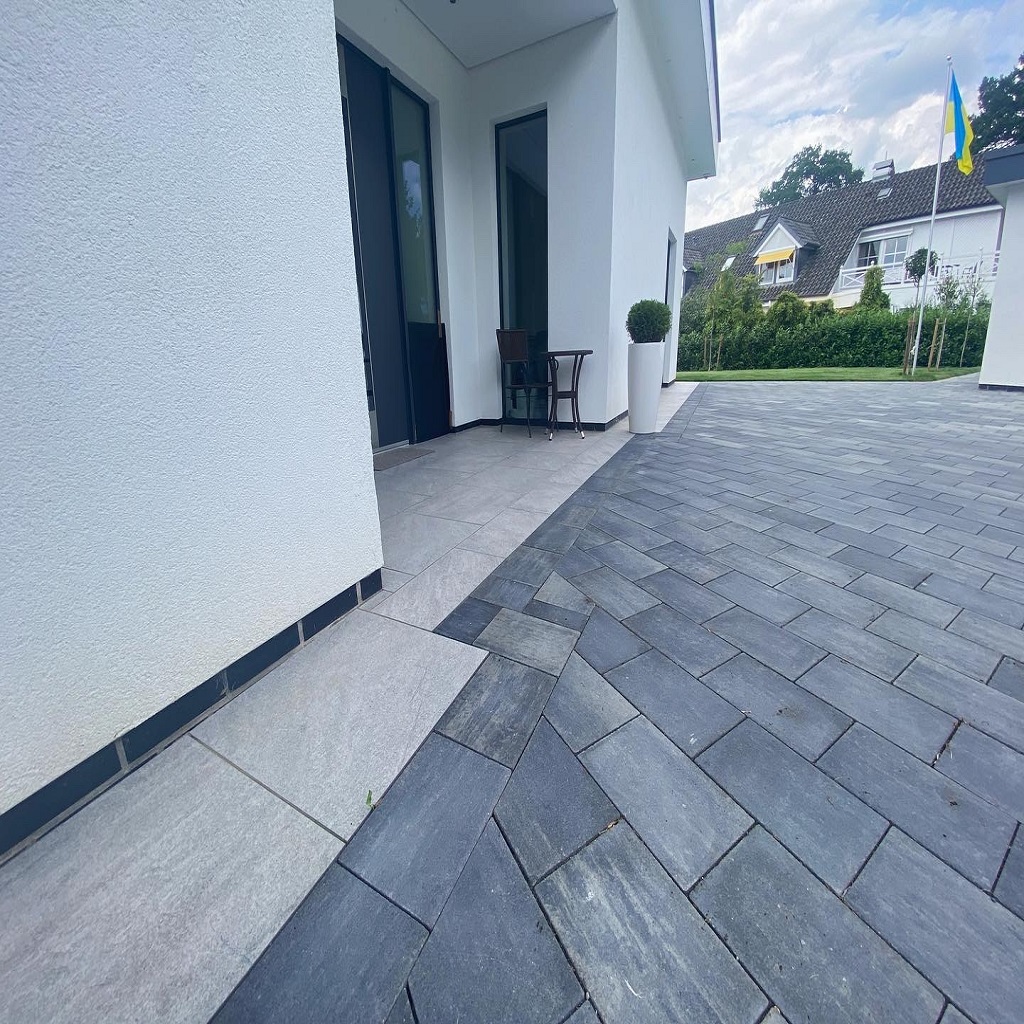 5D084B68-3AC0-47AA-A084-938BA97AAF05